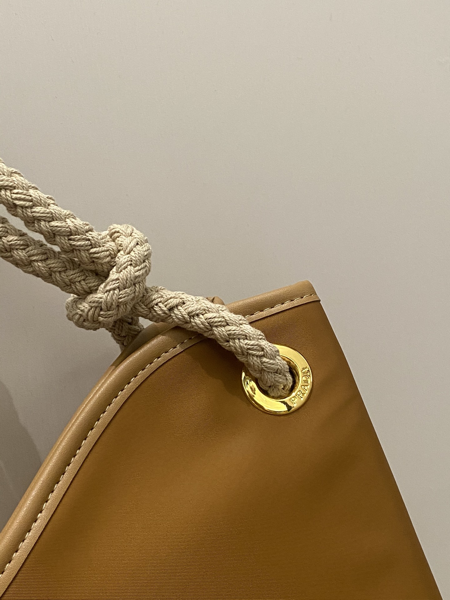 💰228包邮 P家新款尼龙托特包 𝟏𝐁𝐂𝟐𝟒𝟒 大购物袋 𝟒𝟖.𝟑𝟗.𝟏𝟒𝐜𝐦