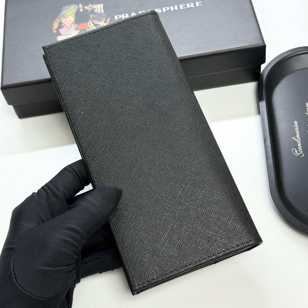 短p75长p85🎀🎀颜色 黑色 🎀尺寸长19x10 短12x10🎀普拉达🔥专柜款🔥十字纹长短款对折👍一比一进口牛皮手感无敌💕简约大气必备💕