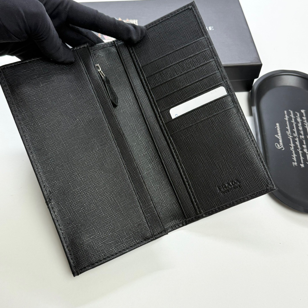 短p75长p85🎀🎀颜色 黑色 🎀尺寸长19x10 短12x10🎀普拉达🔥专柜款🔥十字纹长短款对折👍一比一进口牛皮手感无敌💕简约大气必备💕