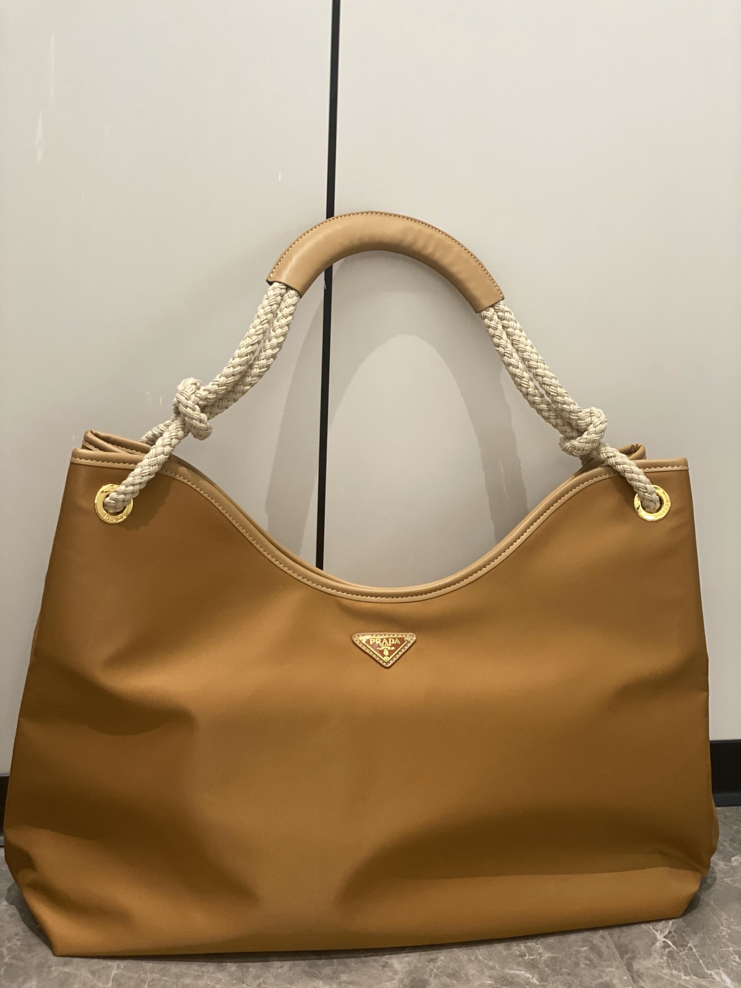 💰228包邮 P家新款尼龙托特包 𝟏𝐁𝐂𝟐𝟒𝟒 大购物袋 𝟒𝟖.𝟑𝟗.𝟏𝟒𝐜𝐦