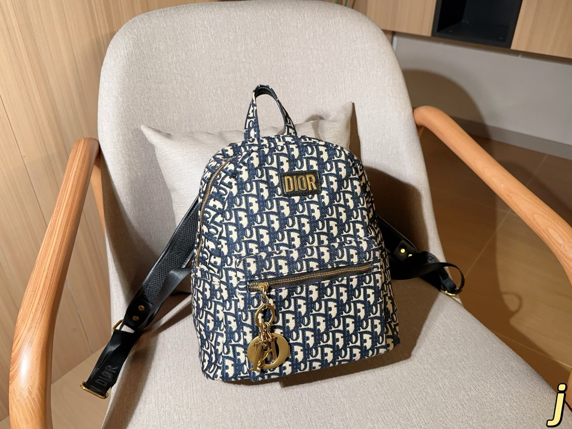 💰150 迪奥dior 布料双肩包双肩背包 尺寸26&times;30&times;12