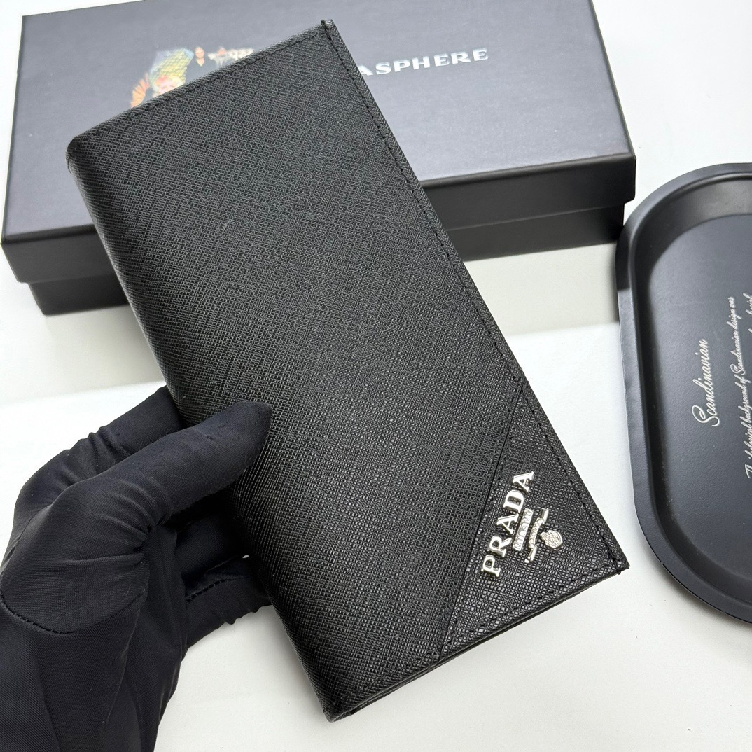 短p75长p85🎀🎀颜色 黑色 🎀尺寸长19x10 短12x10🎀普拉达🔥专柜款🔥十字纹长短款对折👍一比一进口牛皮手感无敌💕简约大气必备💕