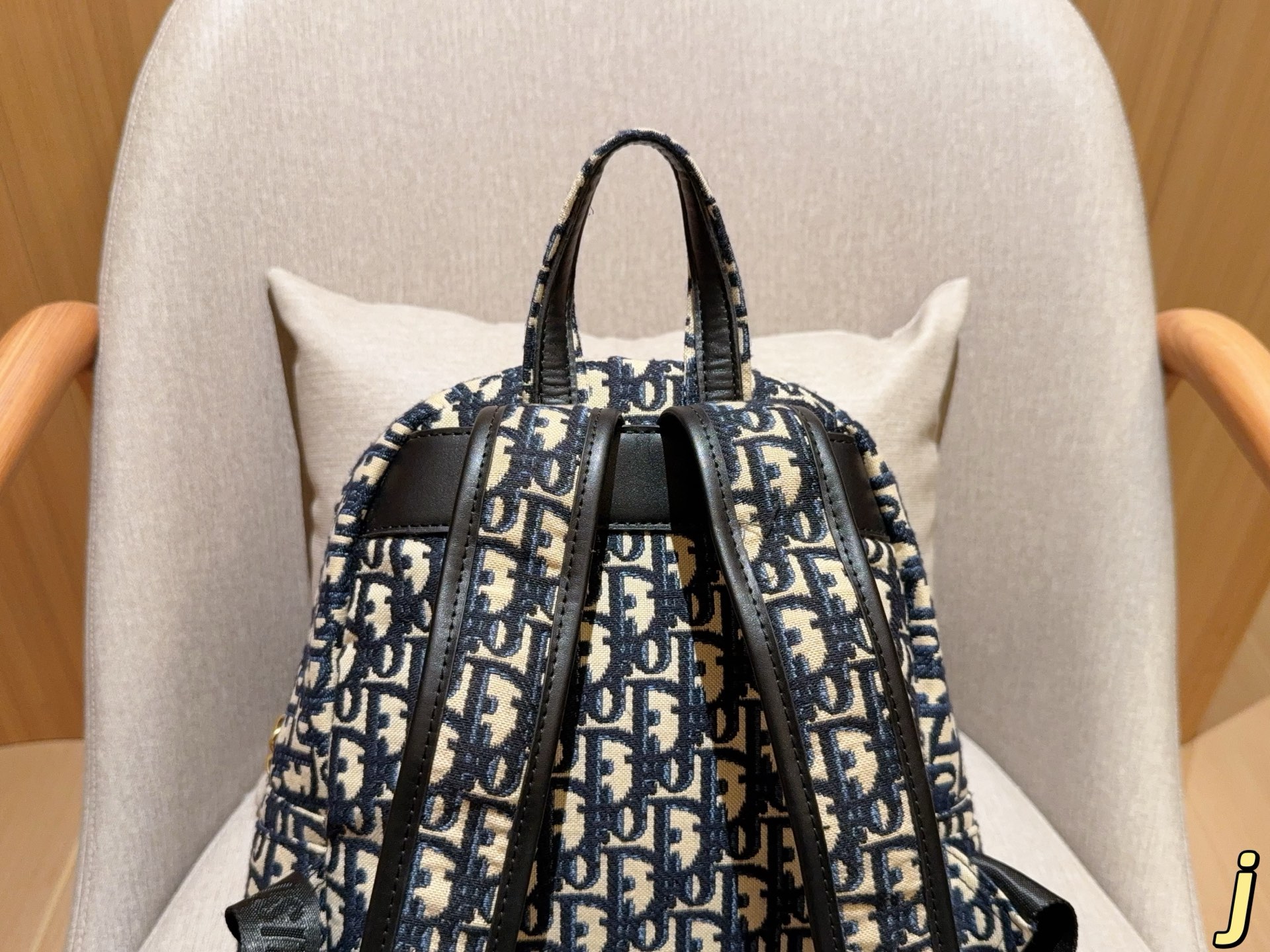 💰150 迪奥dior 布料双肩包双肩背包 尺寸26&times;30&times;12