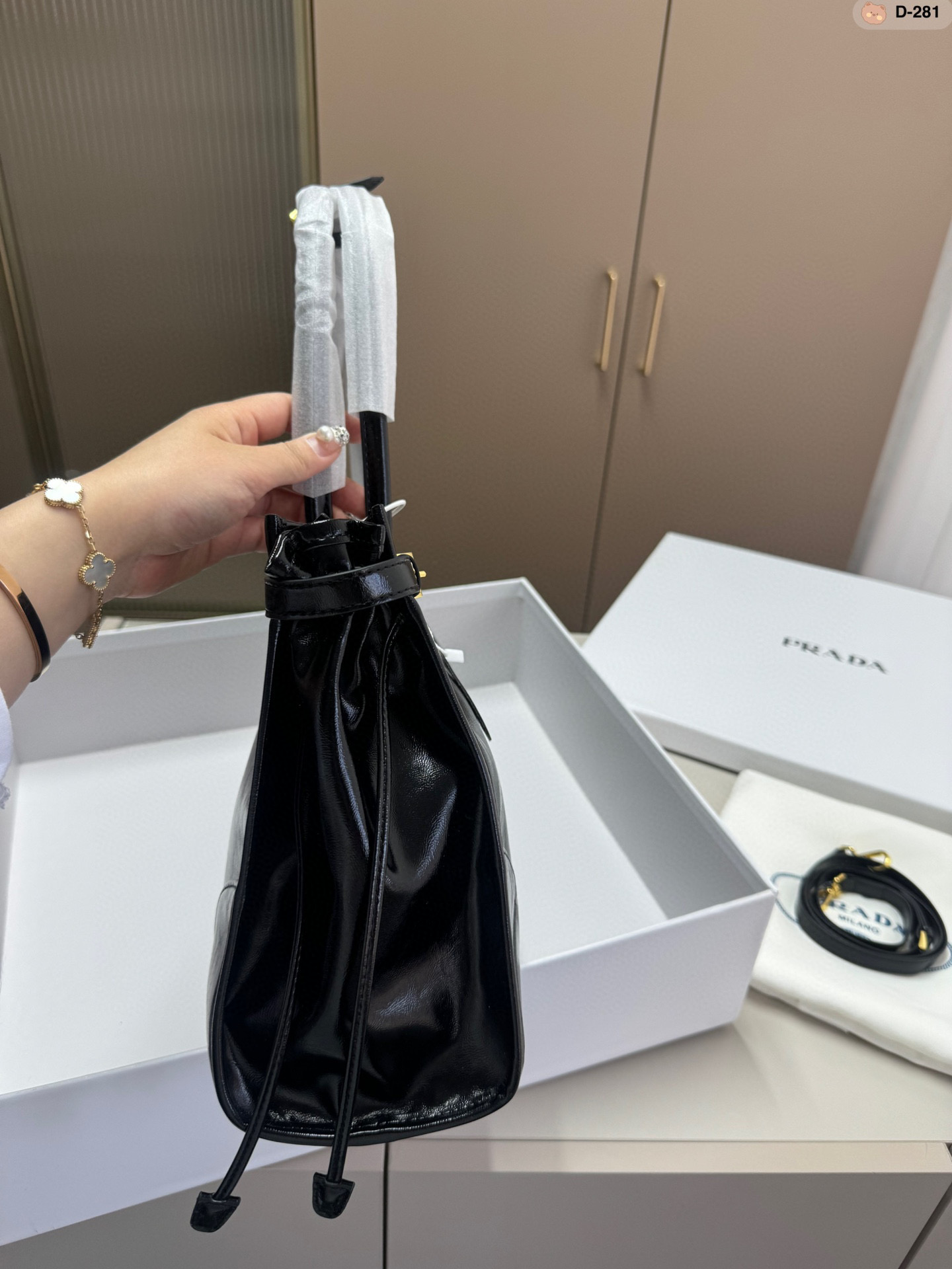 💰p205 高版本PRADA普拉达 soft lux油蜡皮hobo长手柄手提包腋下包 可斜挎D-281尺寸38.11.23配盒