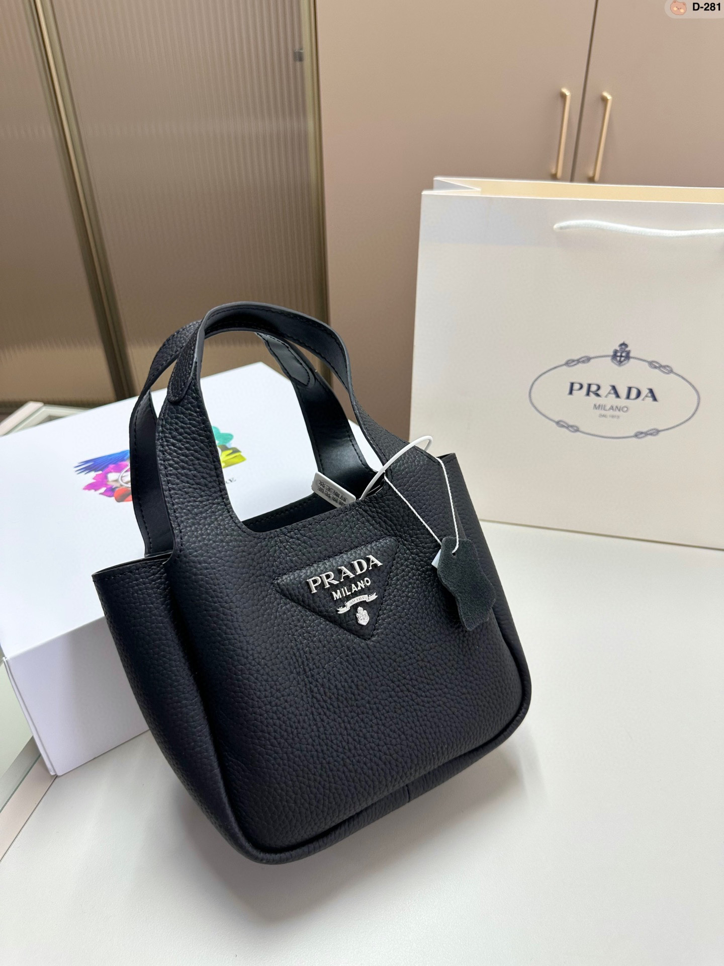 💰p180 普拉达爆款 网红同款 菜篮子 Prada 购物袋牛皮 D-281尺寸18.8.16 折叠盒