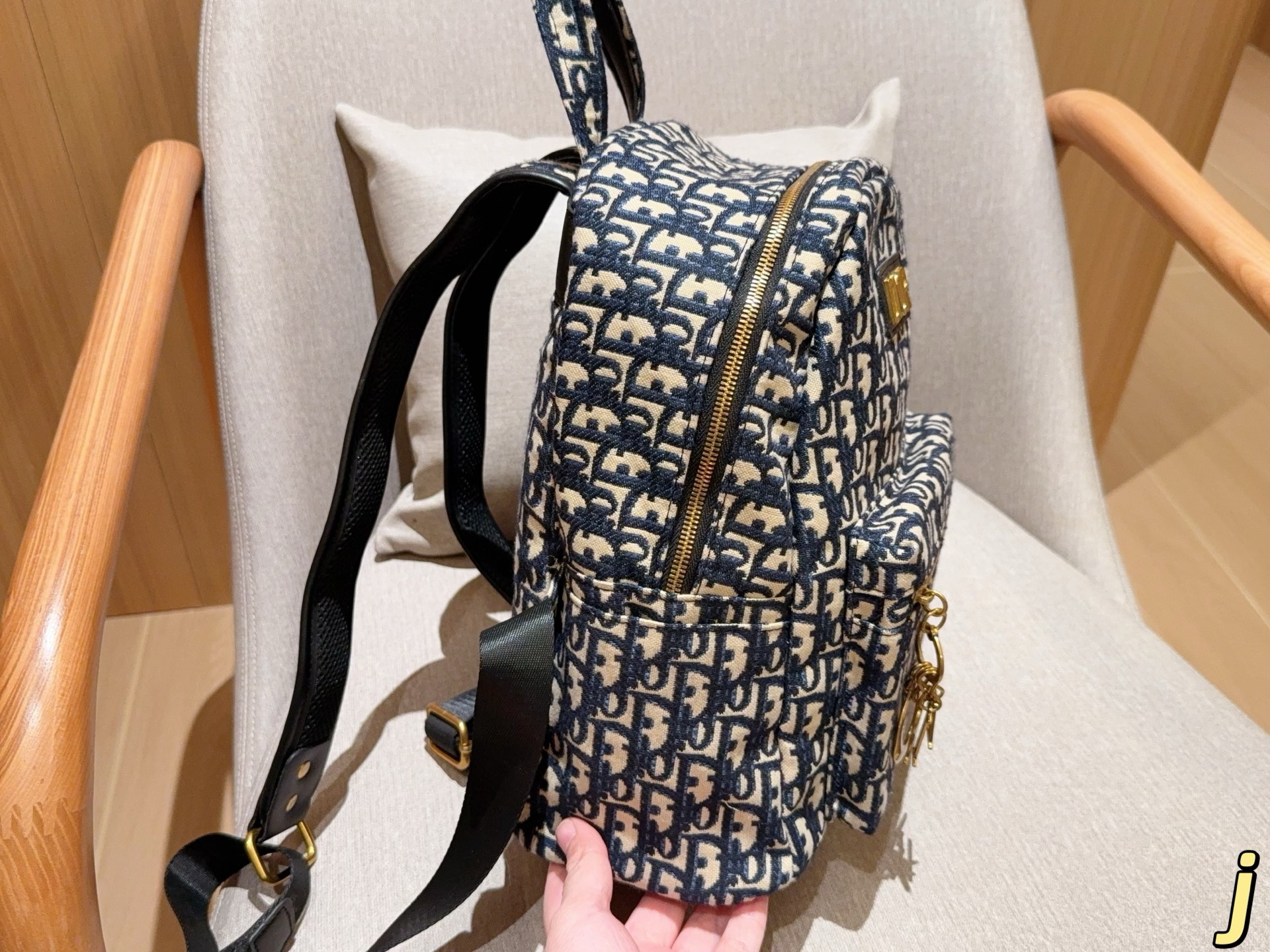 💰150 迪奥dior 布料双肩包双肩背包 尺寸26&times;30&times;12