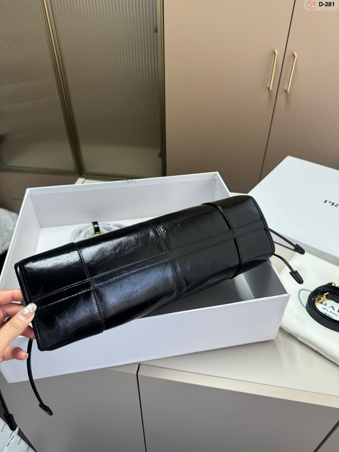 💰p205 高版本PRADA普拉达 soft lux油蜡皮hobo长手柄手提包腋下包 可斜挎D-281尺寸38.11.23配盒