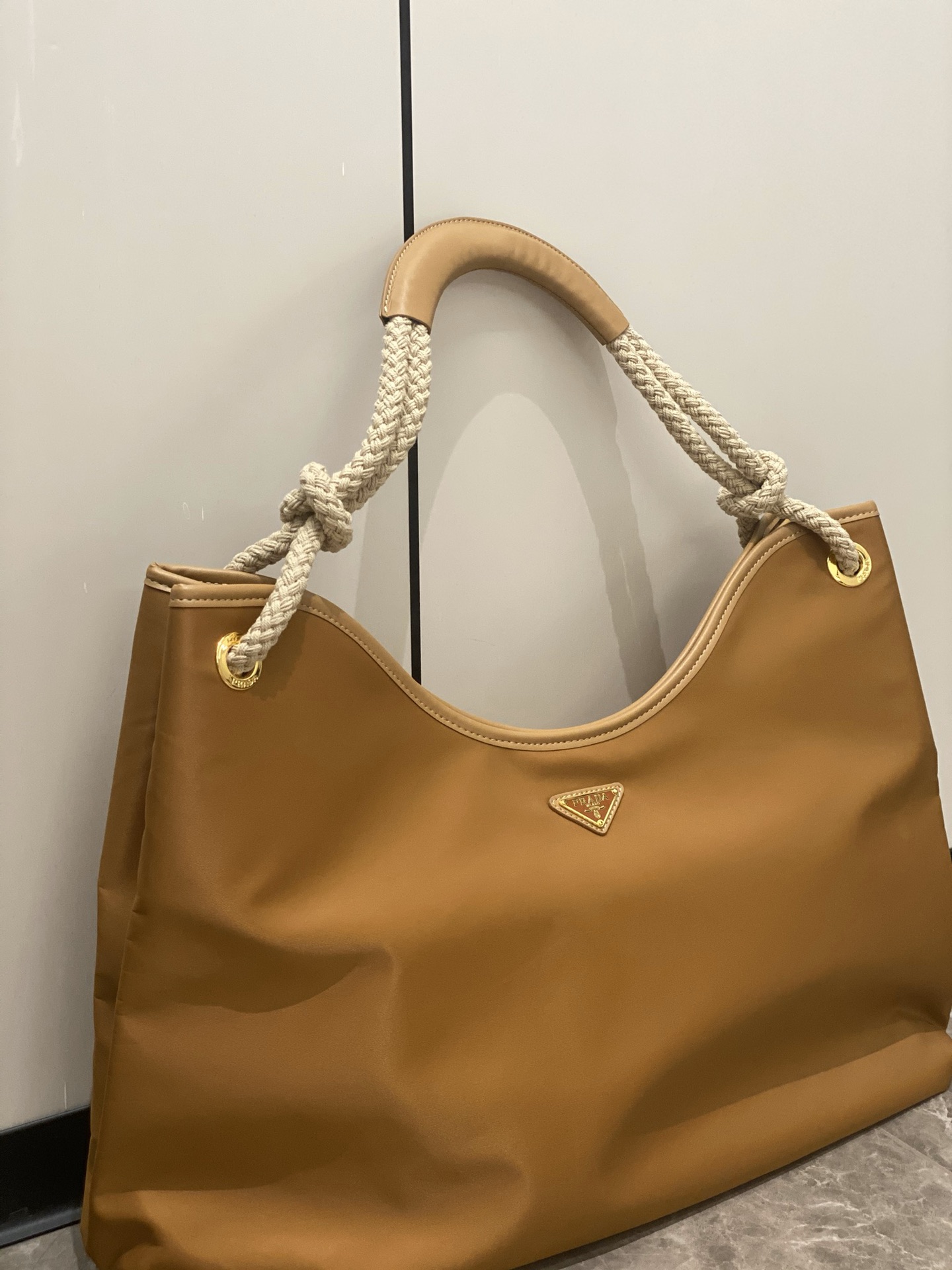 💰228包邮 P家新款尼龙托特包 𝟏𝐁𝐂𝟐𝟒𝟒 大购物袋 𝟒𝟖.𝟑𝟗.𝟏𝟒𝐜𝐦