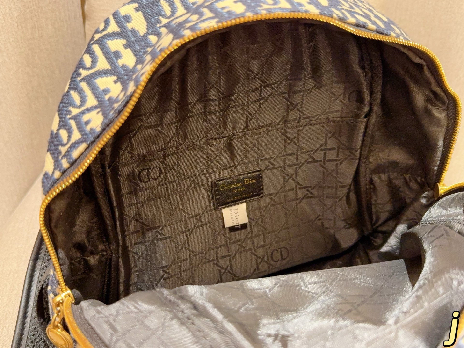 💰150 迪奥dior 布料双肩包双肩背包 尺寸26&times;30&times;12