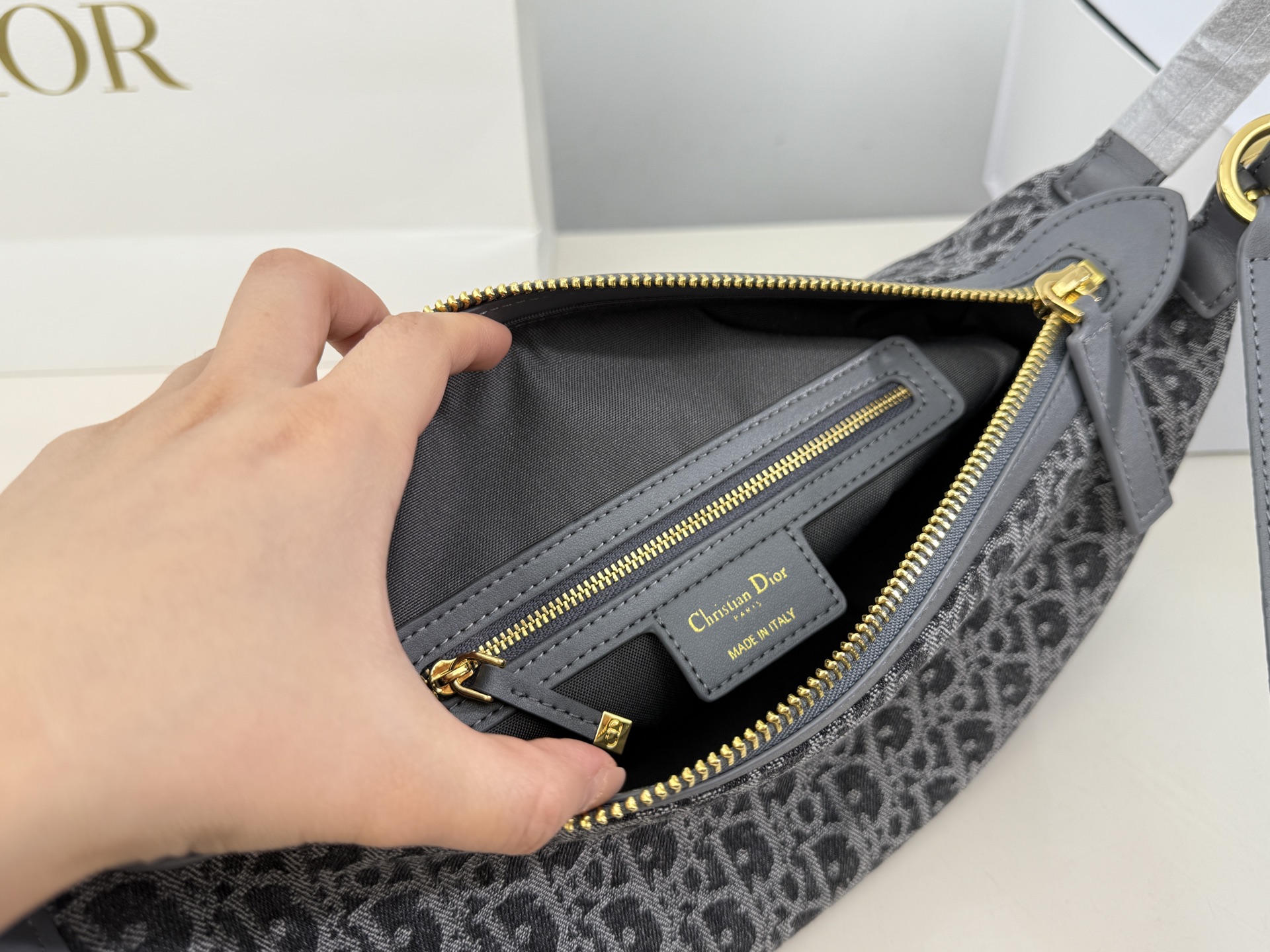 （折叠盒⚠️）p230 帆布牛皮 迪奥 新品抢先看hobo 谁能顶得住 超绝松弛感hob包型 新款D-Journey率性优雅 size：28*13cm