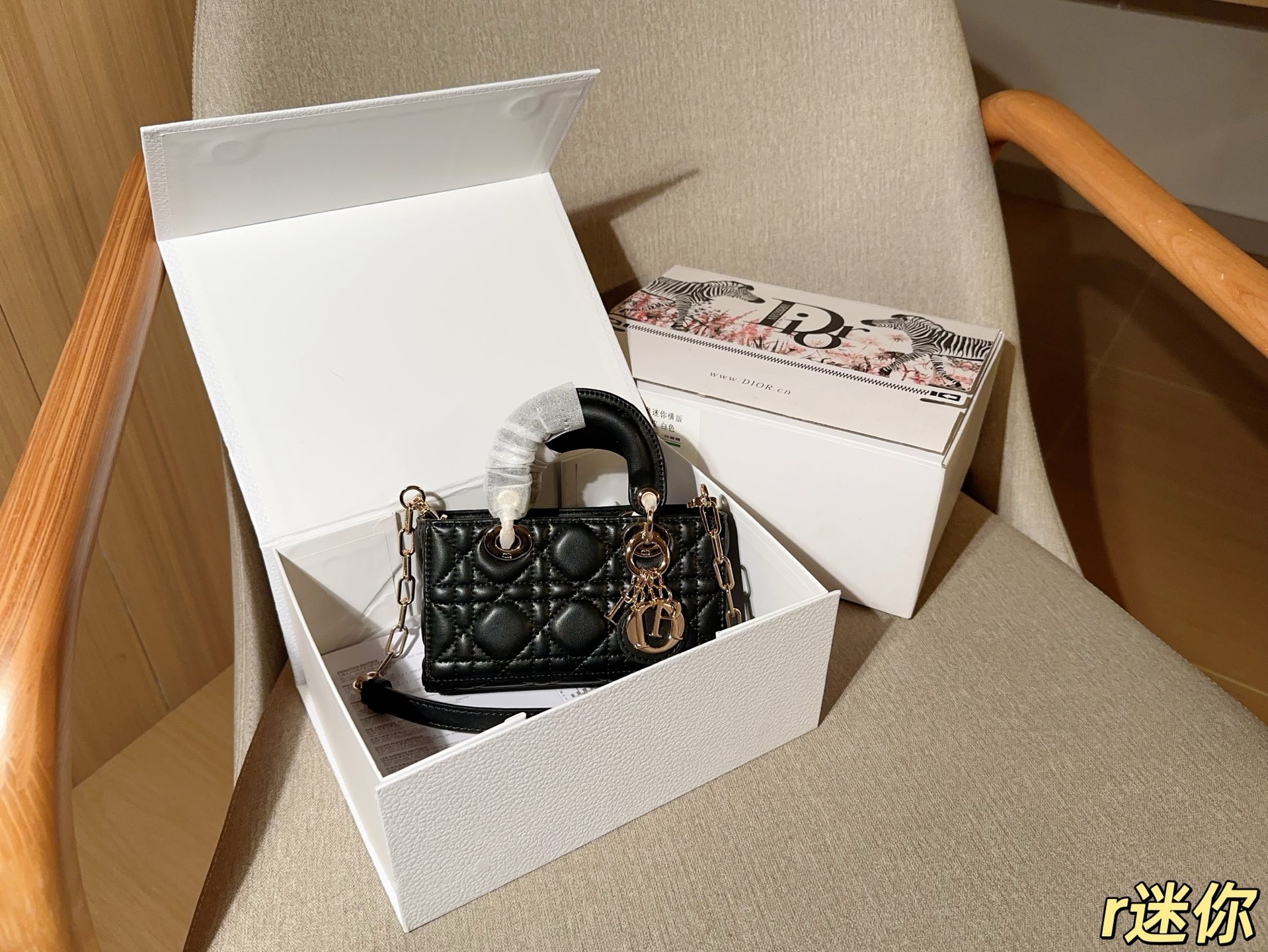 💰160 Dior 迪奥 Lady D-Joy 戴妃羊皮纹藤格横版 尺寸17cm 礼盒包装🎁