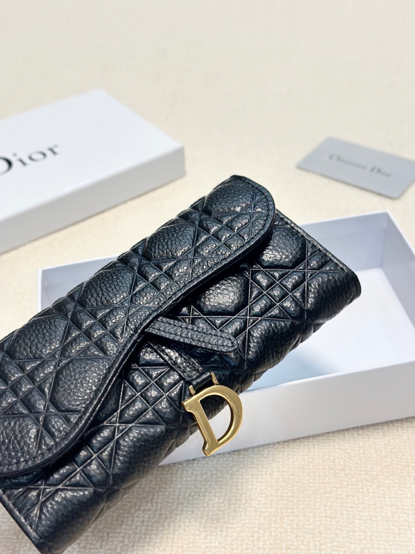 P95🎀🎀颜色 黑🎀尺寸 19x10🎀迪奥👏时尚钱包 🎃🎃头层牛皮压花🐂内阁超丰富👍女士专属🔥现货