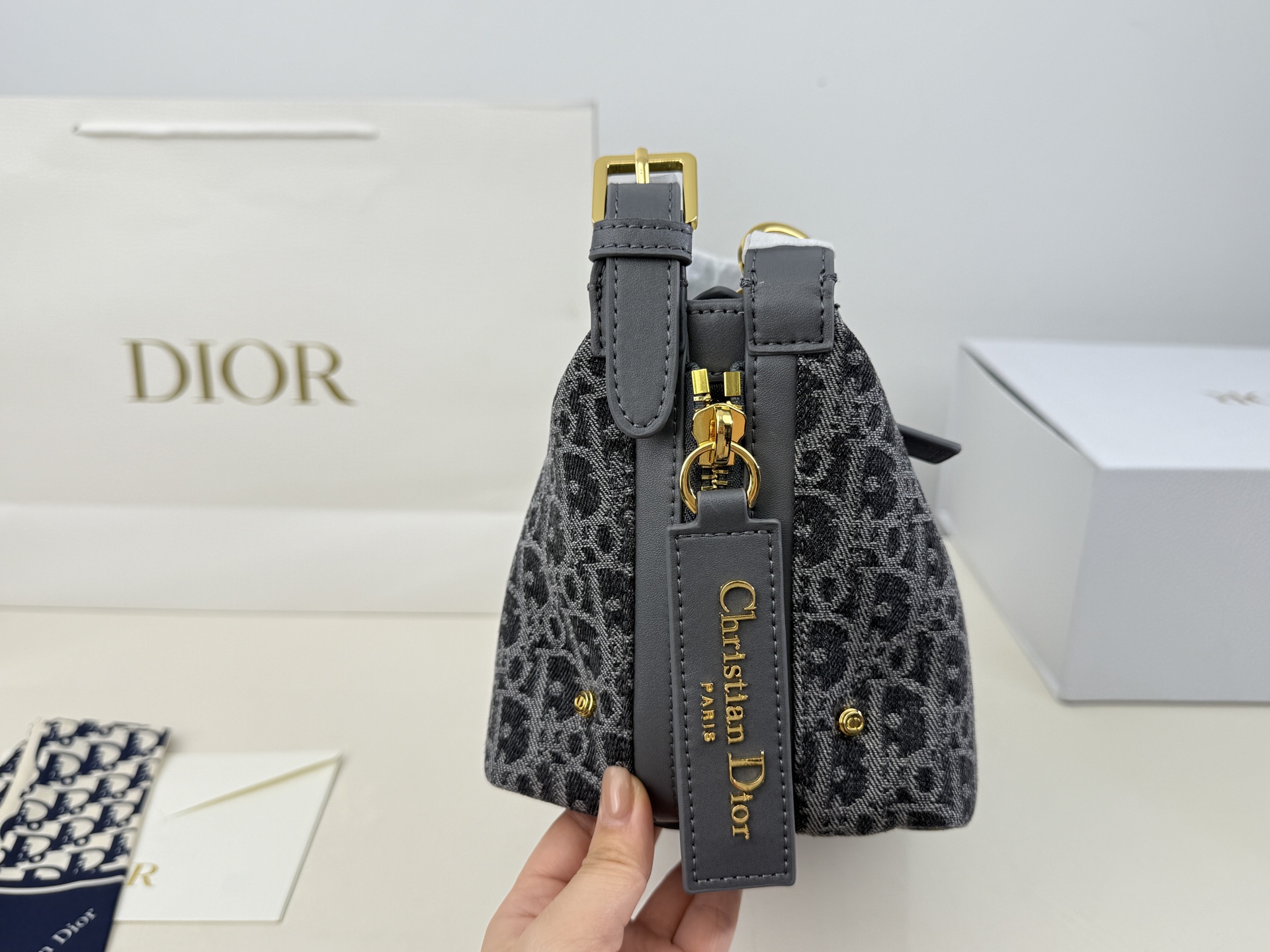 （折叠盒⚠️）p230 帆布牛皮 迪奥 新品抢先看hobo 谁能顶得住 超绝松弛感hob包型 新款D-Journey率性优雅 size：28*13cm