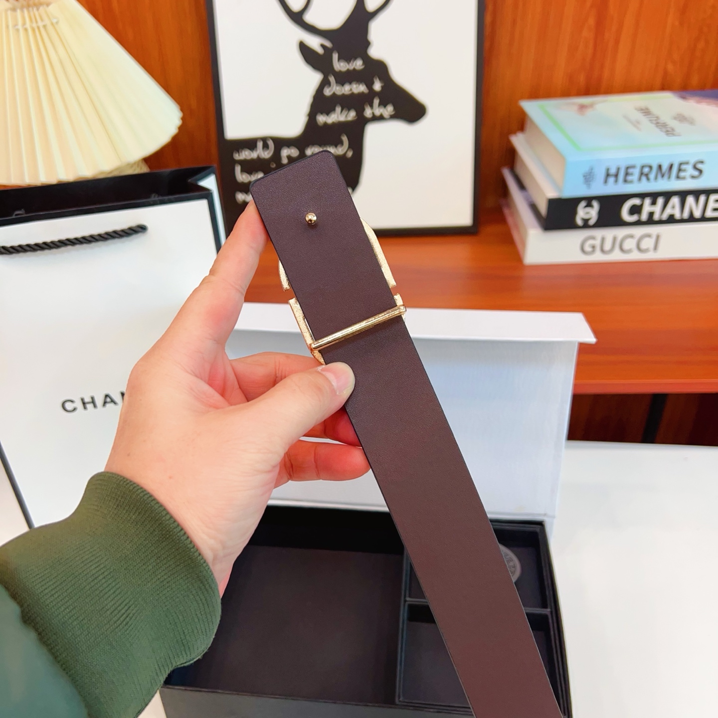 🚹🚹P125💎迪奥➕范思哲 🔥双品牌🔥双扣版 1⃣带2⃣扣 正版开模 此款腰带双面采用原厂牛皮带身，2️⃣品牌 精密电镀标志性五金搭扣 对版专柜。3.8cm【如需木盒➕40】