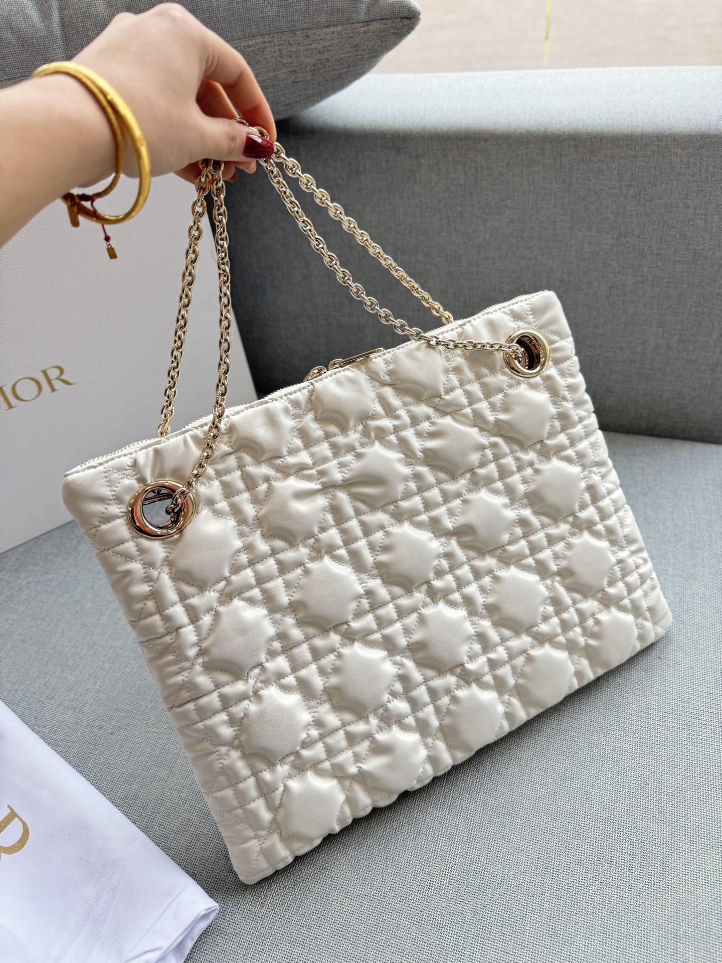 💰230 折叠盒 size：37&times;29 DIOR迪奥 26SS 托特包 手提包 经典