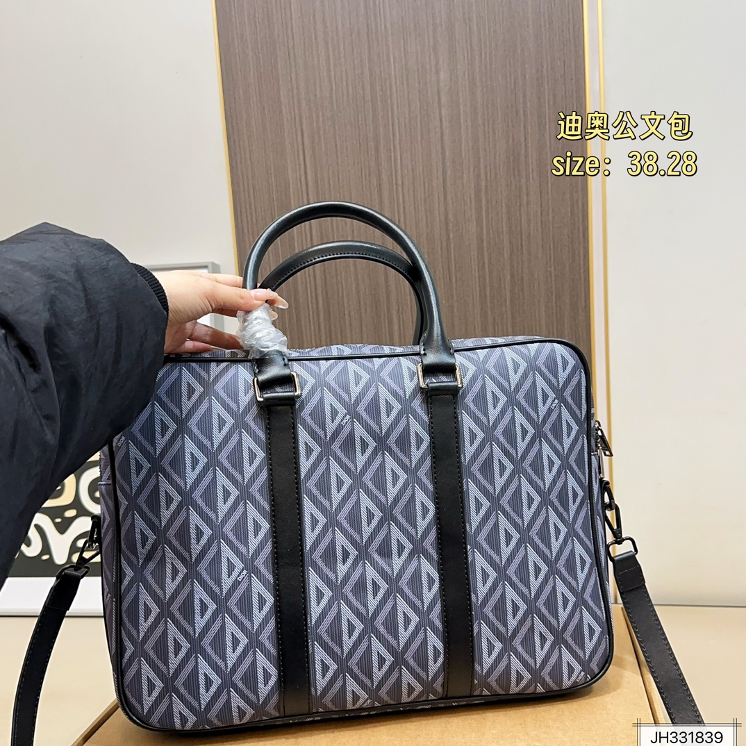 💰155 尺寸38.28 Dior迪奥sullivan男士公文包 送给男朋友、年轻的长辈都很合适，超级帅气耐看！
