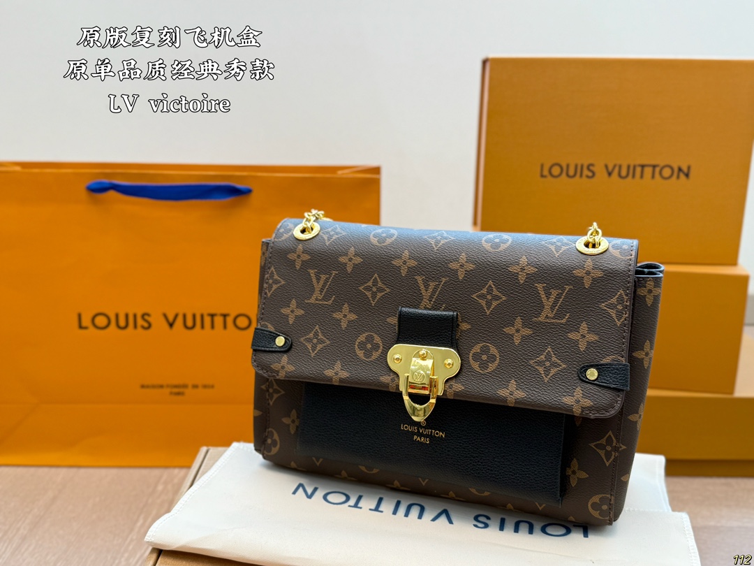 原版复刻¥155飞机盒 原单品质经典秀款 LV victoire系列链条包 备受拥戴拥有超久历史 华丽感爆棚范冰冰同款 尺寸:26 18