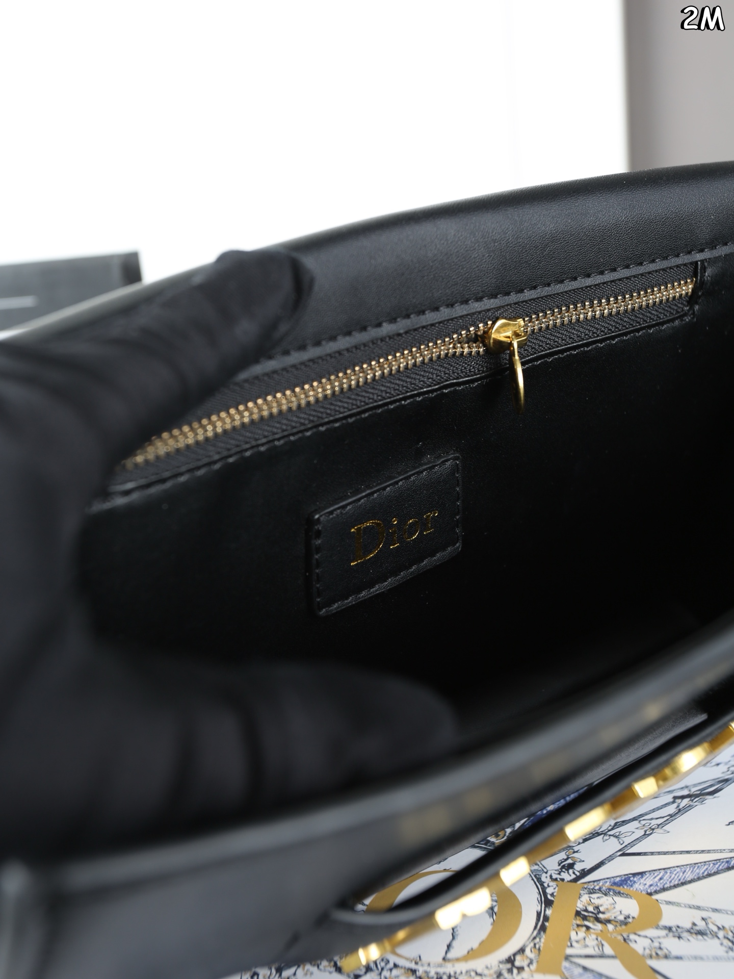 P115 天地盖 DIOR迪奥 Jadio 链条包 手包 蒙田包 Dior 还是辣么好看 Jadior还蛮好背的 链条也不勒肩膀 中性与lady的碰撞 一包两用Dior Jadio 尺寸：25&times;15