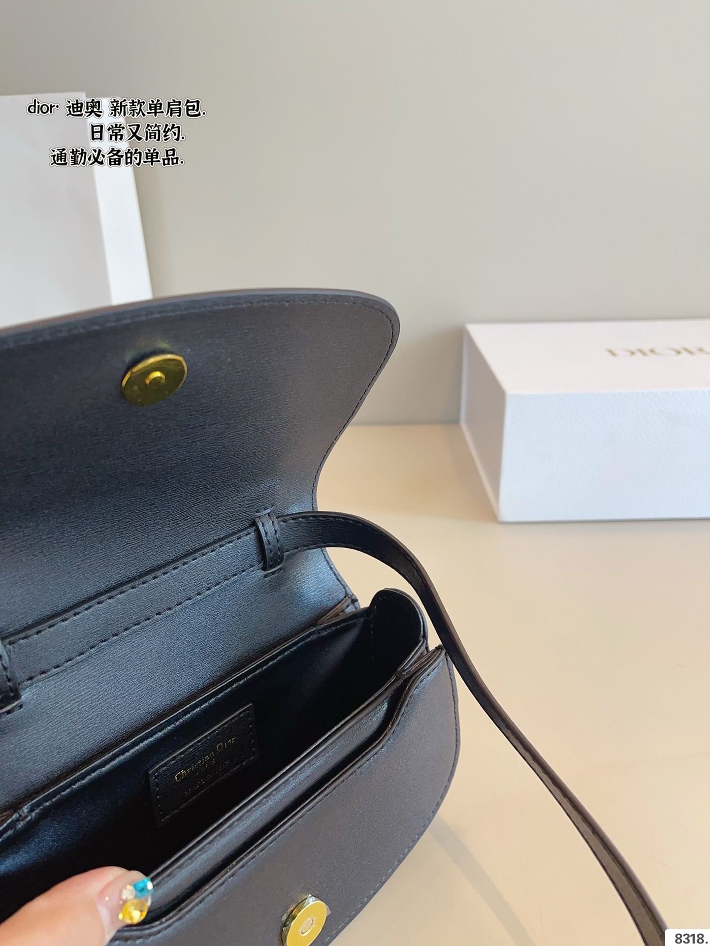 p175配礼盒🎁 迪奥 Dior Babby马鞍包 质感很高级 容量超级大也很耐用 日常出街背它回头率百分百 就是这种随性慵懒感尺寸：19*4*11cm