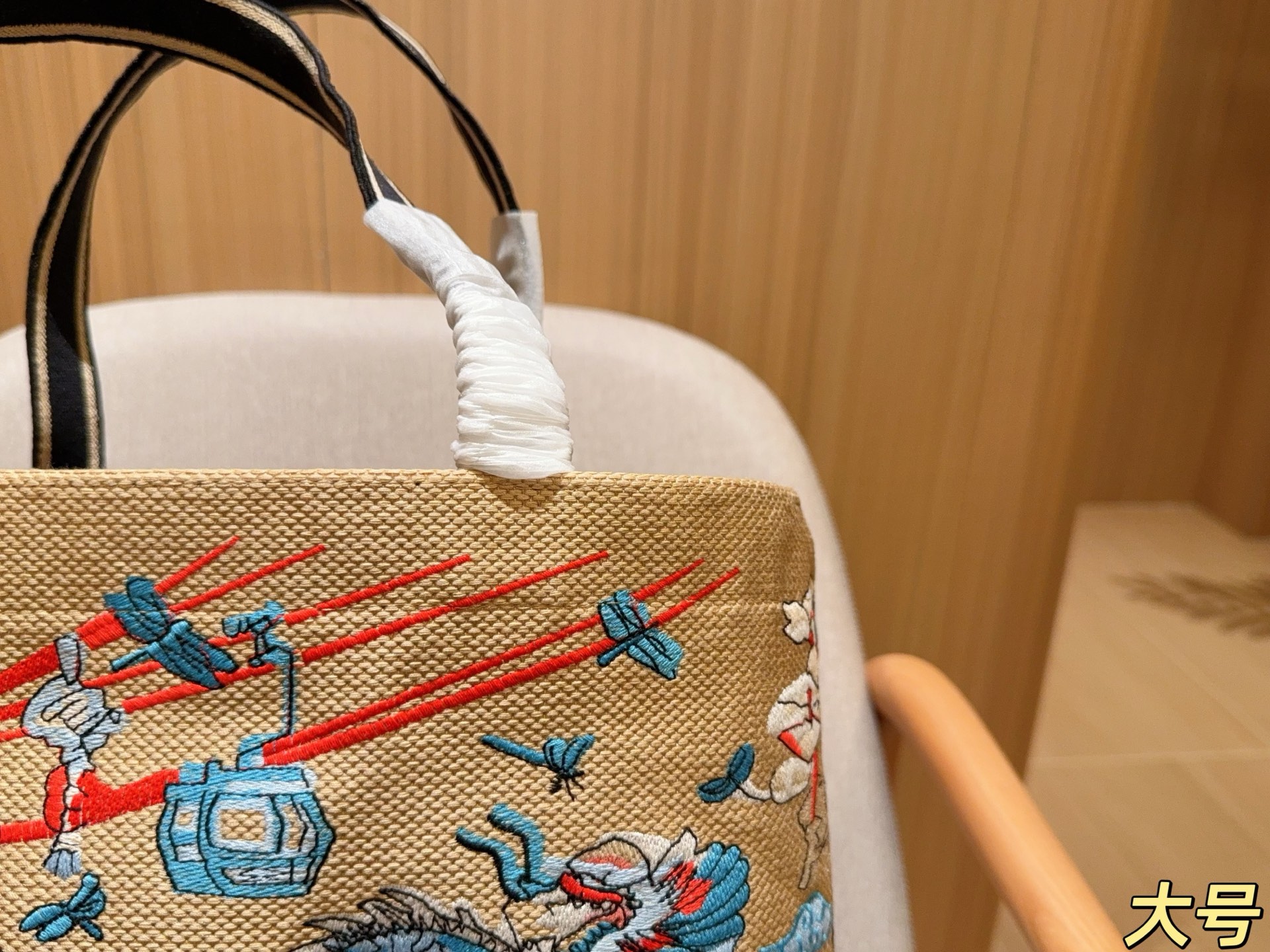 💰235 大号 Dior迪奥 新品刺绣城市印记🏙️Book tote托特包～ 尺寸36&times;33&times;11 礼盒包装🎁