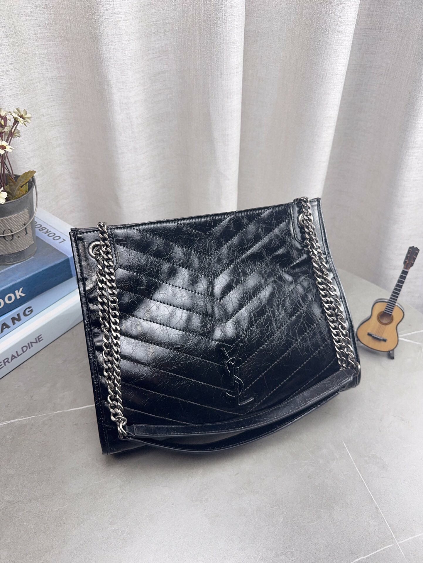 配折叠飞机礼盒 圣罗兰YSL托特包特别满意通勤包 心动一万次了!!超超超级王炸的一只通勤大包。尺寸33*26cm p195