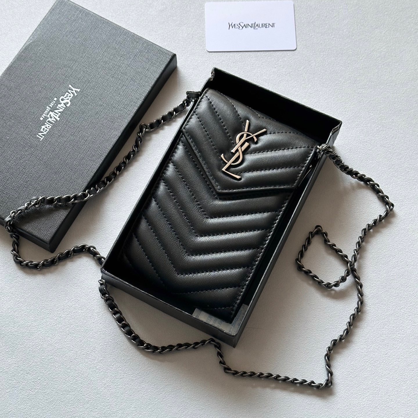 P105🎀🎀颜色 黑色🎀尺寸 18x11🎀圣罗兰多功能手机包 可肩背专柜品质羊皮绣花 海外订制五金 做工油边精湛