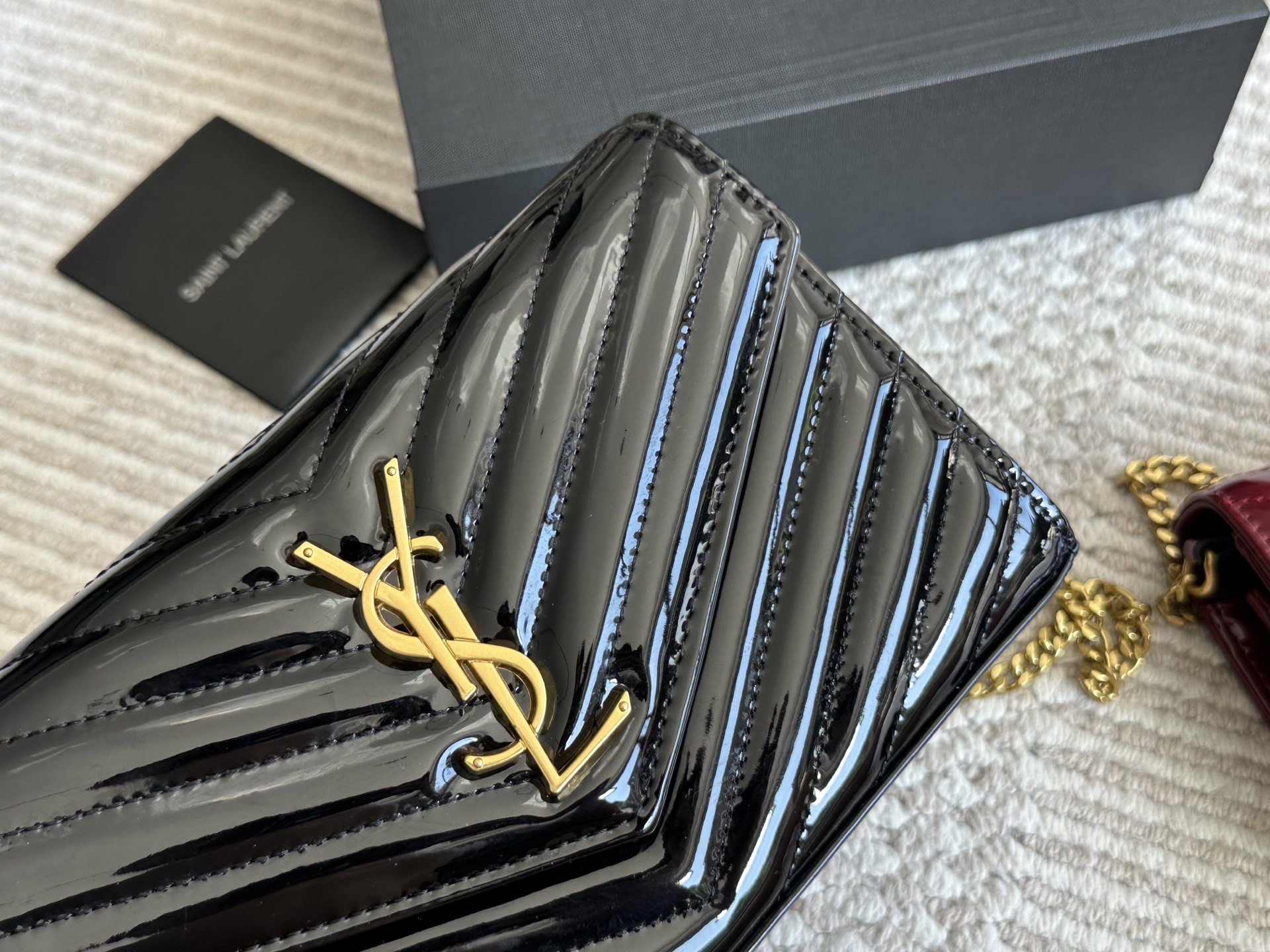 p130 配盒 size：23*15cm ysl woc信封包 磨砂皮看起来质感特别好！耐磨耐用！ 🉑️斜挎🉑️腋下