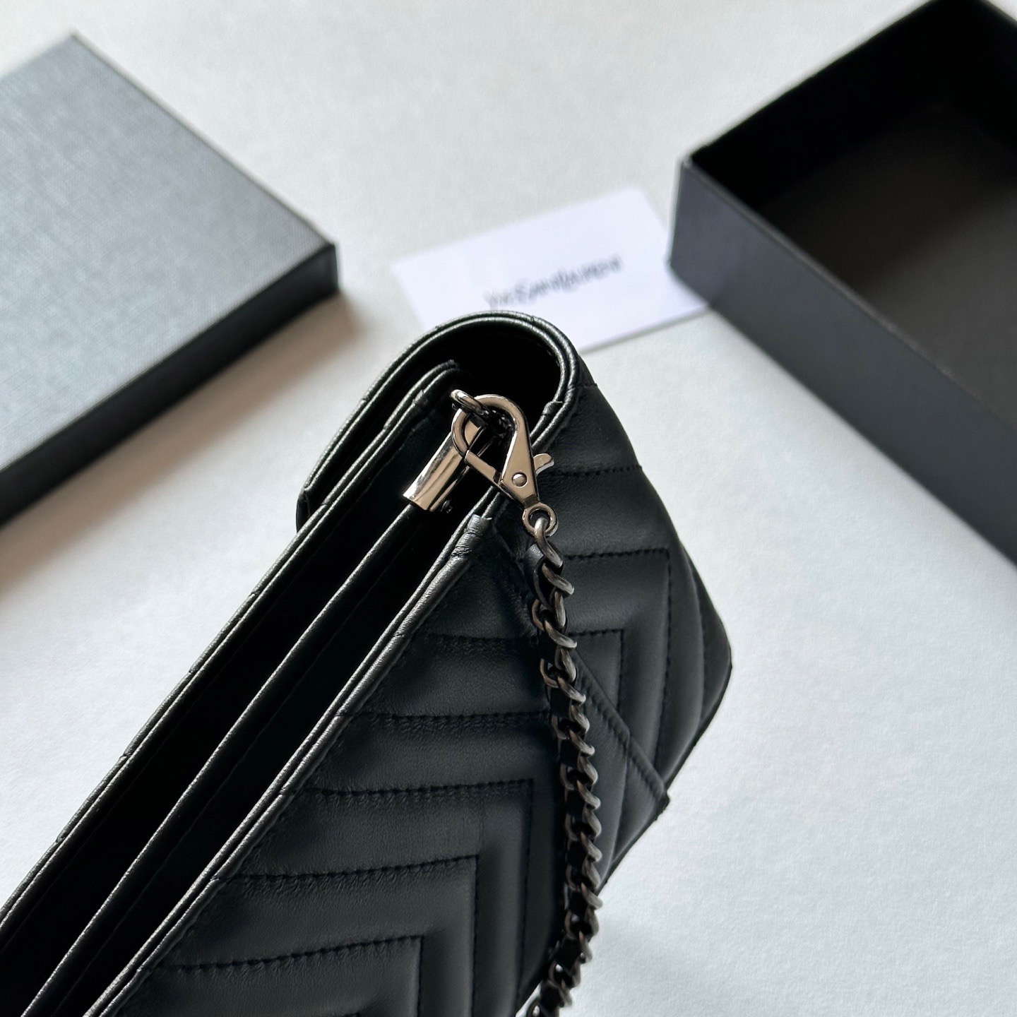 P105🎀🎀颜色 黑色🎀尺寸 18x11🎀圣罗兰多功能手机包 可肩背专柜品质羊皮绣花 海外订制五金 做工油边精湛