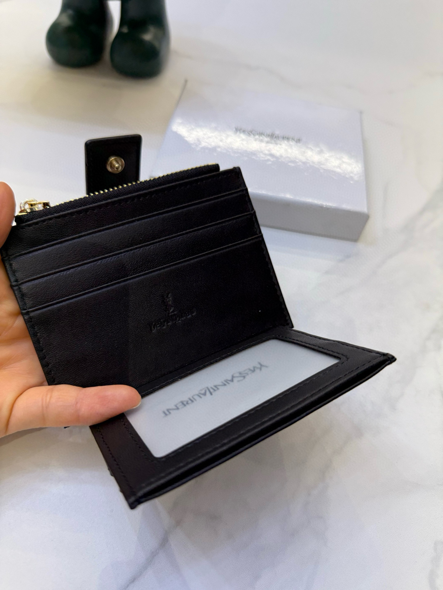 📢📢📢p85 6069 圣罗兰 专柜新款女士卡包💕原版帆布配顶级羊皮 原版质量做工 小身躯 大容量 👍 超级美哦