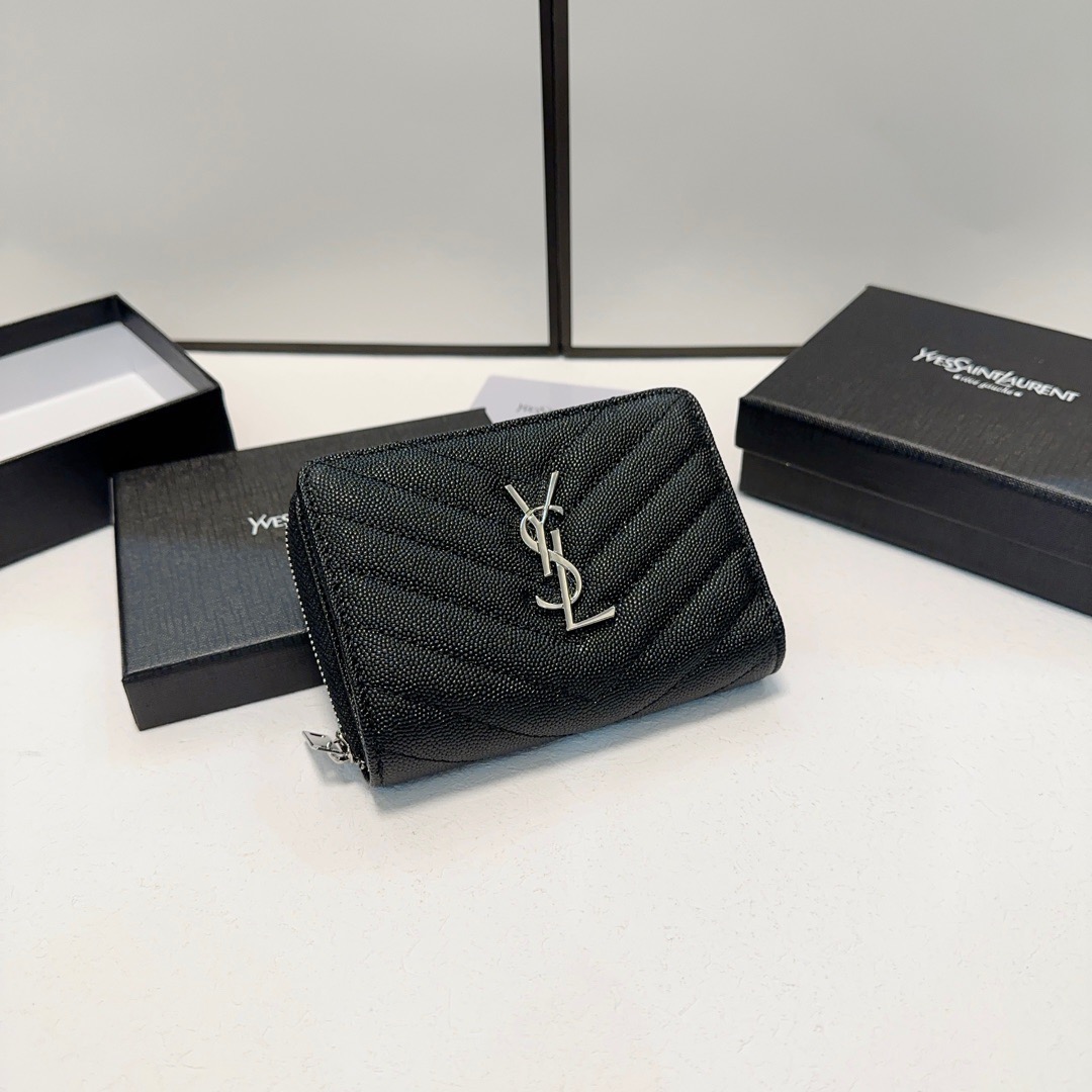 P90🎀🎀颜色 黑金 黑银 黑黑🎀尺寸 10x9🎀圣罗兰爆款牛皮小钱包🔥款式经典做工精细耐磨耐用手感极佳❤️原版内阁卡钞分离