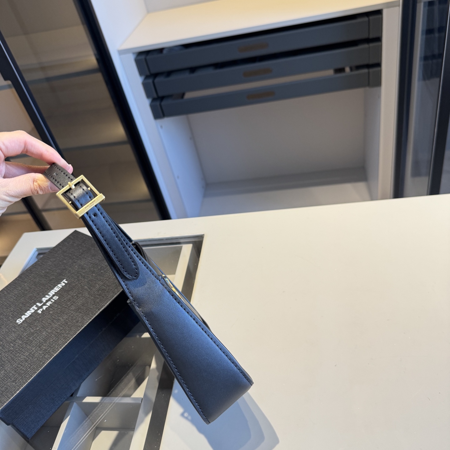 🅿️135✅新品推荐🔜 升级版🔥YSL圣罗兰专柜爆款hobo腋下包！明星同款！到哪都是回头率👍专柜同款哦！品质堪比正品！进口牛皮面料🐂外出轻便实用！原版顶级五金！🎁原版礼盒包装（size：24*15*6）