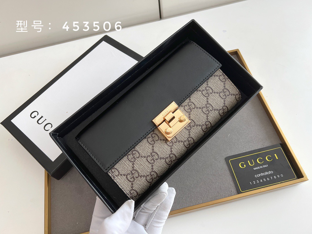 P105🎀GUCCl 453506🎀颜色 黑 🎀尺寸 19*10.5*3.5 🎀GUCCl专柜同步，可肩背专柜品质顶级进口牛皮 海外订制钥匙扣五金 做工油边精湛！