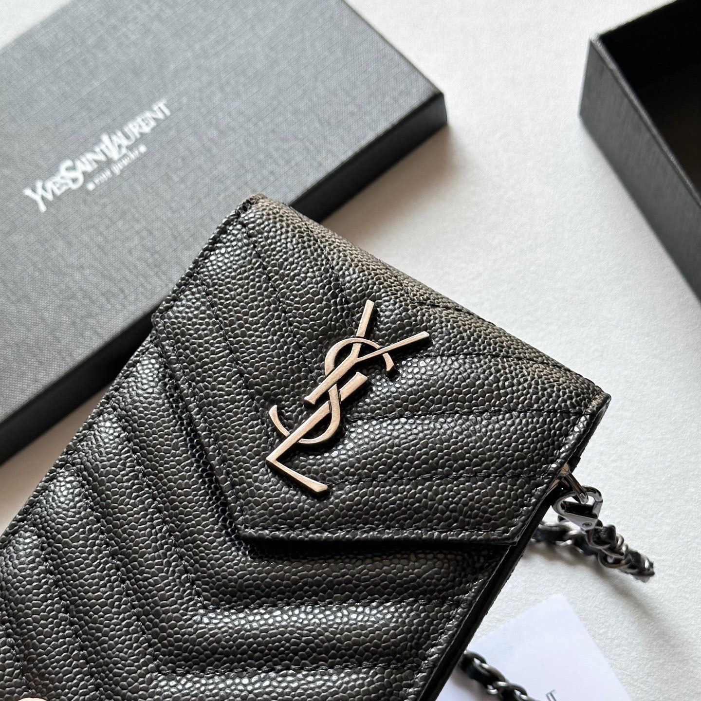 P105🎀🎀颜色 黑色🎀尺寸 18x11🎀圣罗兰多功能手机包 可肩背专柜品质羊皮绣花 海外订制五金 做工油边精湛