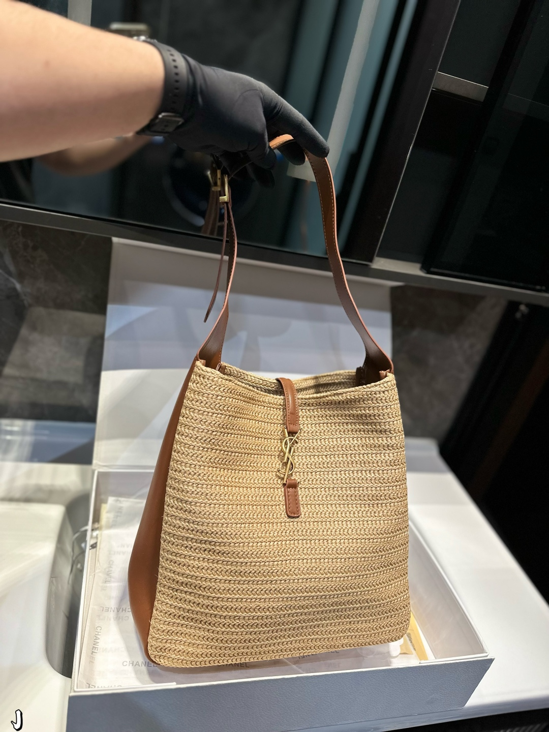 ❤️P190❤️ 圣罗兰编织托特包 拉菲草编织沙滩 夏天来了，准备度假背的风情单品，休闲的最高定义，一定要搭配，尺寸：28 30