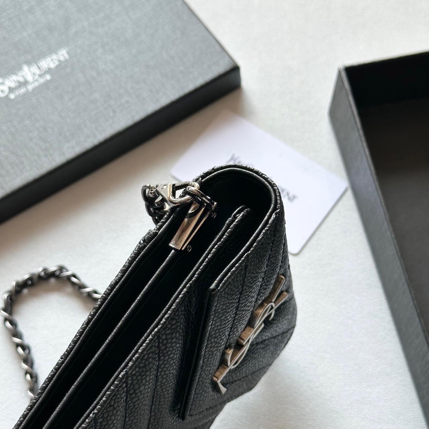 P105🎀🎀颜色 黑色🎀尺寸 18x11🎀圣罗兰多功能手机包 可肩背专柜品质羊皮绣花 海外订制五金 做工油边精湛