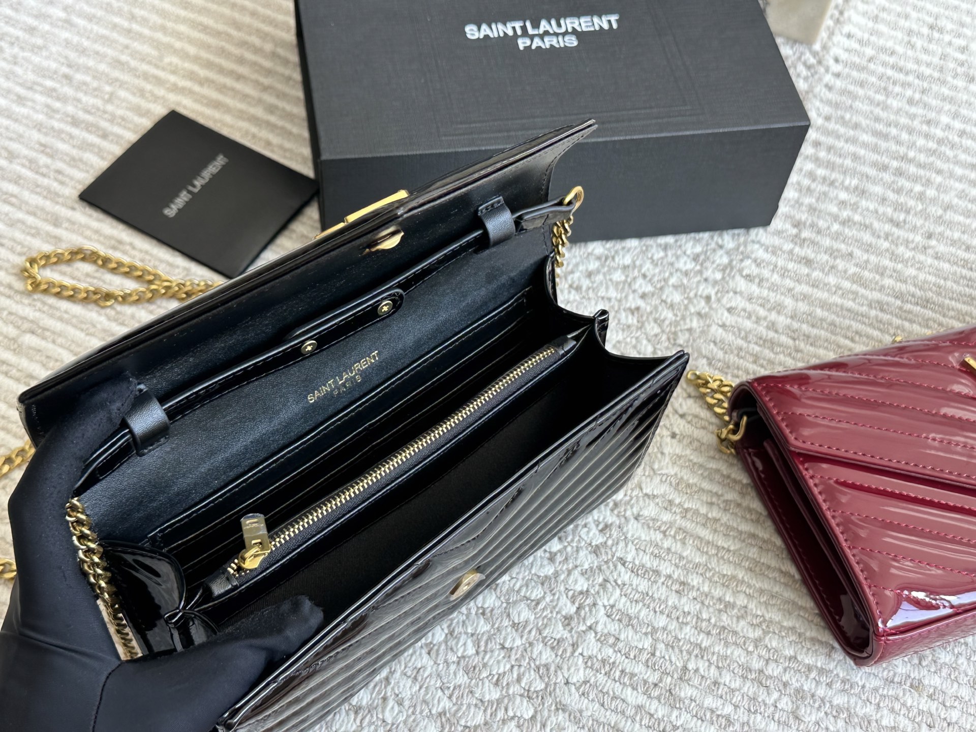 p130 配盒 size：23*15cm ysl woc信封包 磨砂皮看起来质感特别好！耐磨耐用！ 🉑️斜挎🉑️腋下