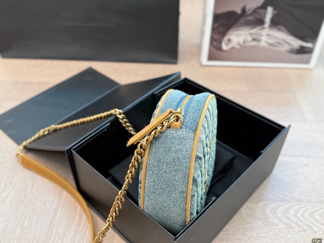 &yen;140飞机盒 Ysl 圣罗兰 圆饼包牛仔包 满满的设计感 非常知性优雅 超级高级的时尚单品 实物绝对惊艳到你 尺寸17 17