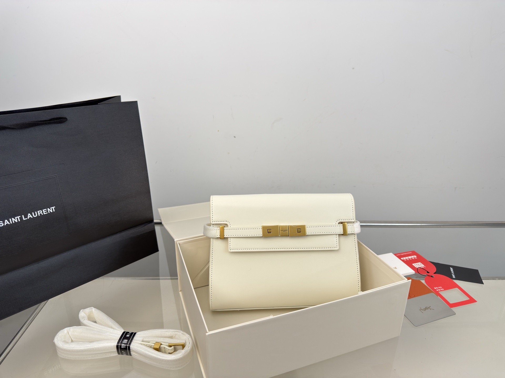 （飞机盒折叠盒⚠️）p195 圣罗兰 曼哈顿单肩包 又酷又飒低调的奢华 可盐可甜 极致美感 绝美女孩就是你 尺寸:24.17cm