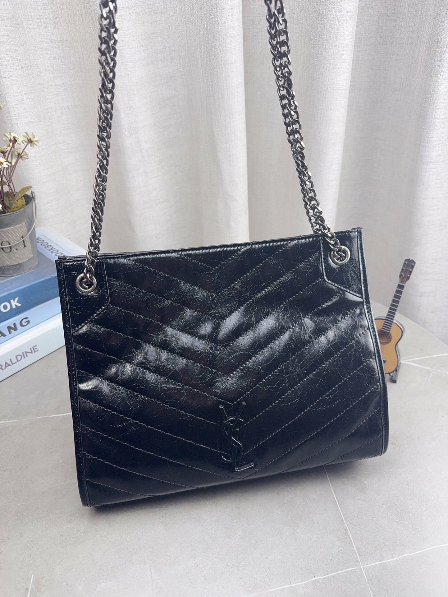 配折叠飞机礼盒 圣罗兰YSL托特包特别满意通勤包 心动一万次了!!超超超级王炸的一只通勤大包。尺寸33*26cm p195