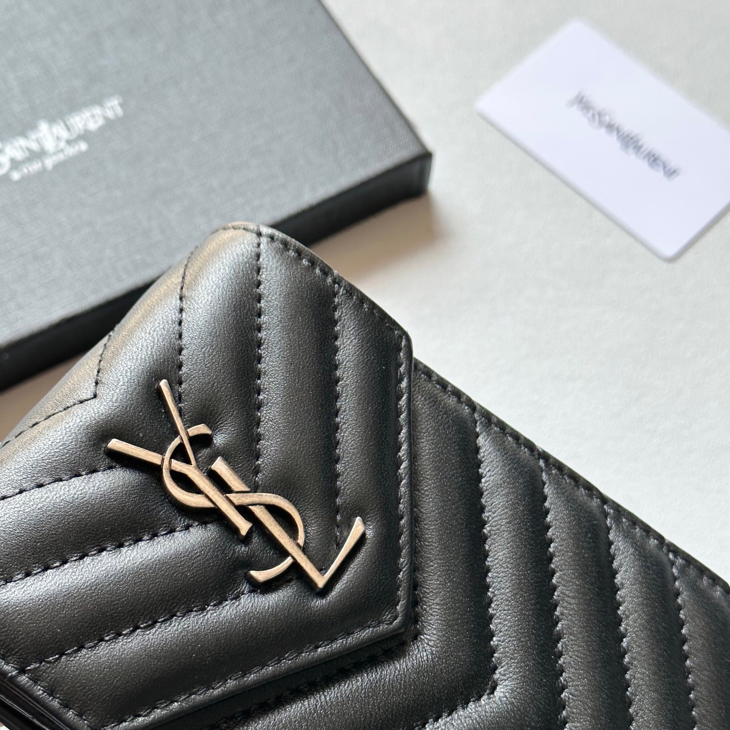 P105🎀🎀颜色 黑色🎀尺寸 18x11🎀圣罗兰多功能手机包 可肩背专柜品质羊皮绣花 海外订制五金 做工油边精湛