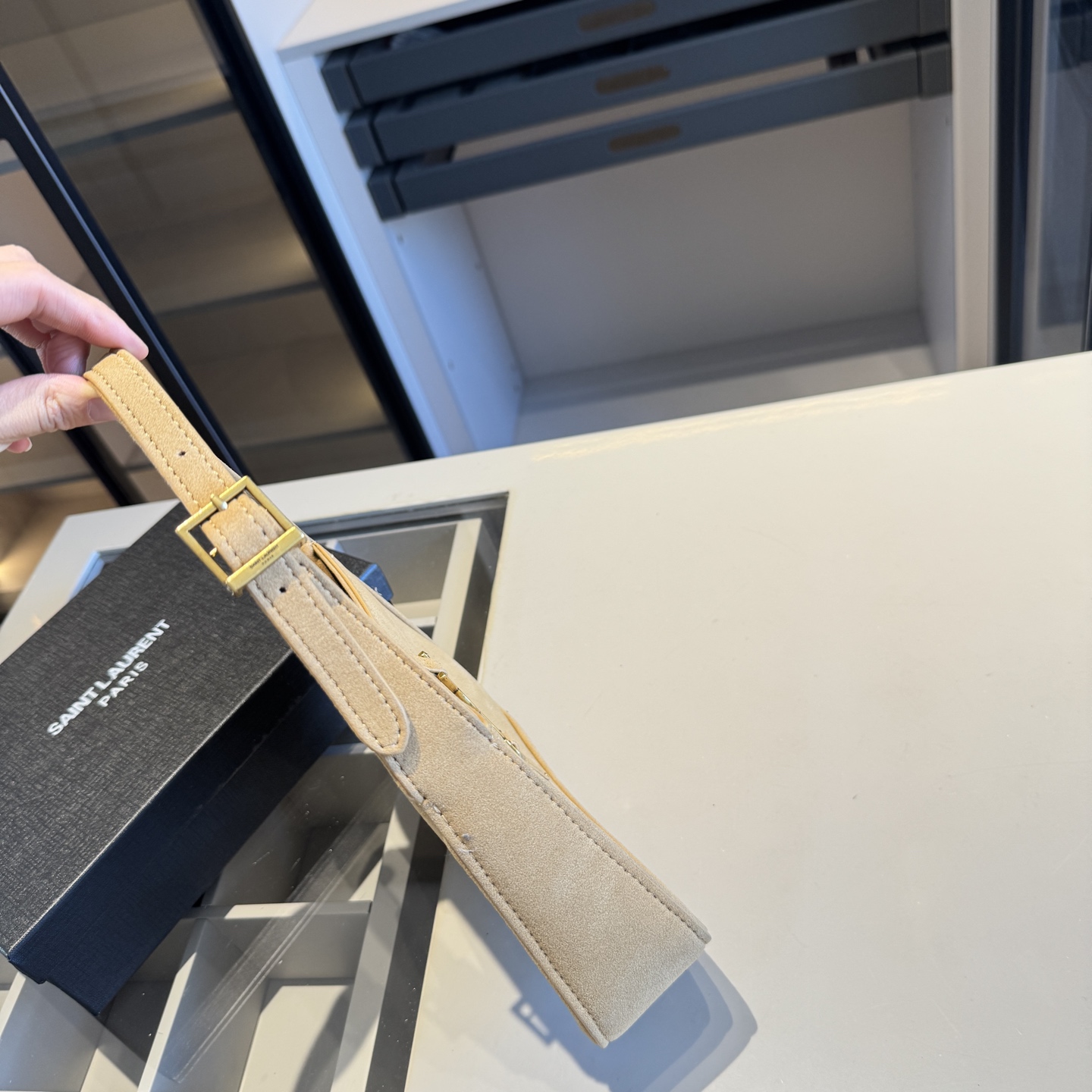 🅿️135✅新品推荐🔜 升级版🔥YSL圣罗兰专柜爆款hobo腋下包！麂皮系列！明星同款！到哪都是回头率👍专柜同款哦！品质堪比正品！进口皮料外出轻便实用！原版顶级五金！🎁原版礼盒包装（size：24*15*6）