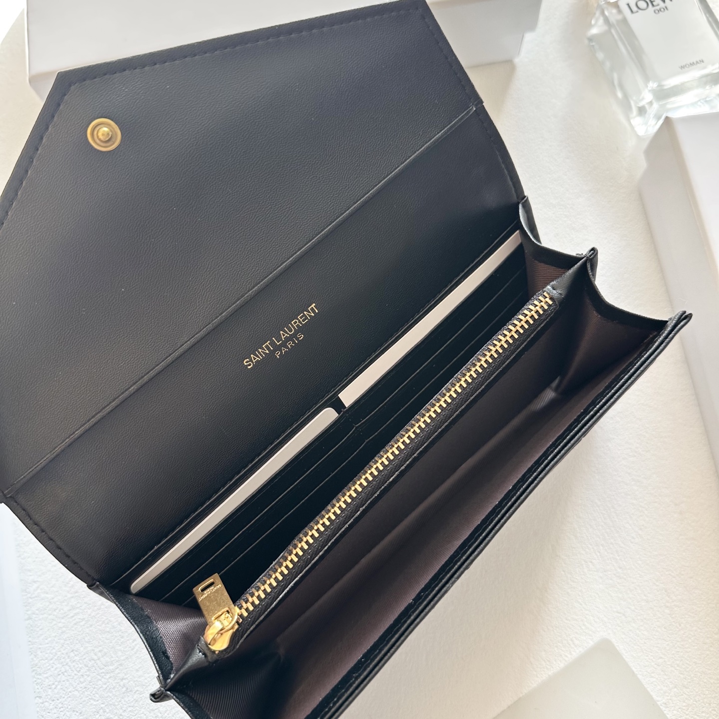 P95🎀🎀颜色 黑 土黄 红🎀尺寸 19x10🎀圣罗兰🆕款&hearts;️钱包💕进口小牛皮压花质感一流👍独一无二风格，实用内阁超美超时尚美女必备单品🔥