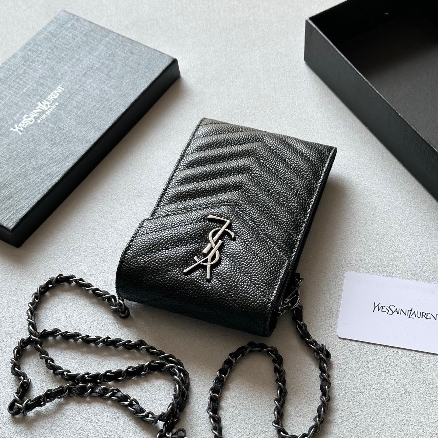 P105🎀🎀颜色 黑色🎀尺寸 18x11🎀圣罗兰多功能手机包 可肩背专柜品质羊皮绣花 海外订制五金 做工油边精湛