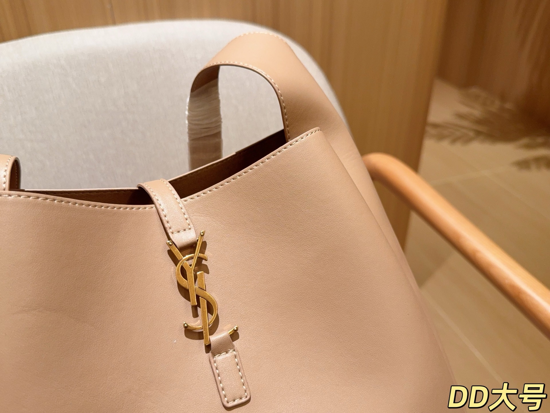 💰165 大号 YSL/圣罗兰 新品hobo腋下包/水桶包/单肩包 尺寸:27×28×12 礼盒包装🎁