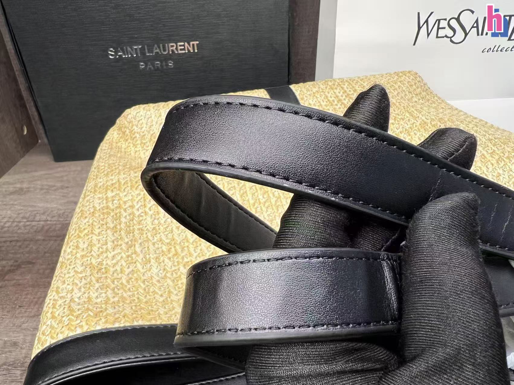 p155 Ysl编织托特包 ⚠️配盒 ⚠️尺寸34*32cm 可以手提单肩，拉菲草手工编织，度假休闲风，旅行上班通勤逛街皆可