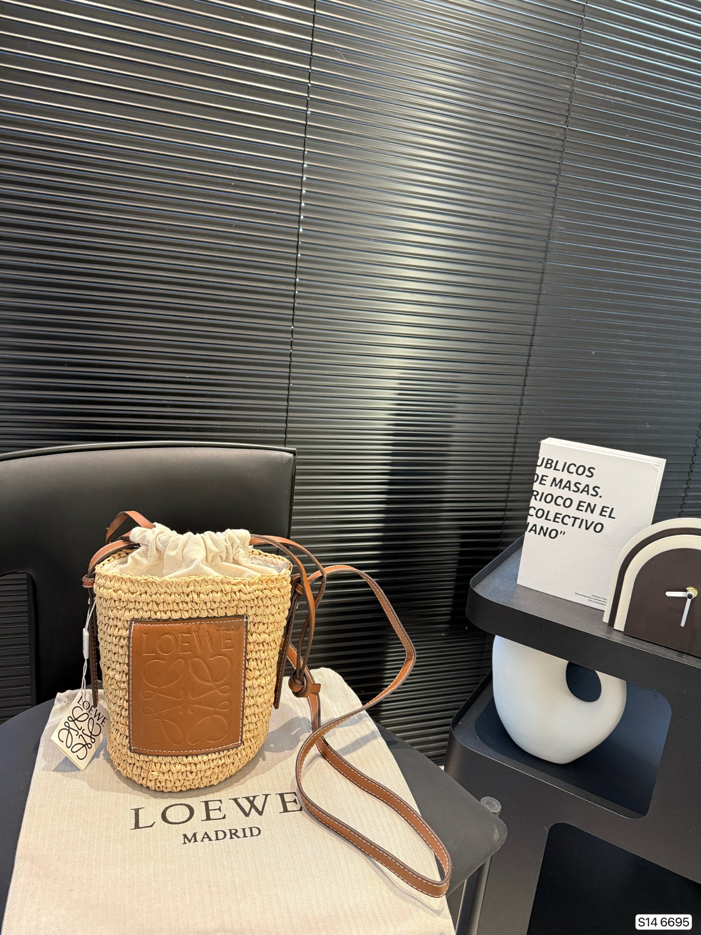 P120 罗意威编织购物袋 手感和视觉效果是一样的 包型更是完美，随意搭配！尺寸14 21 货号6695