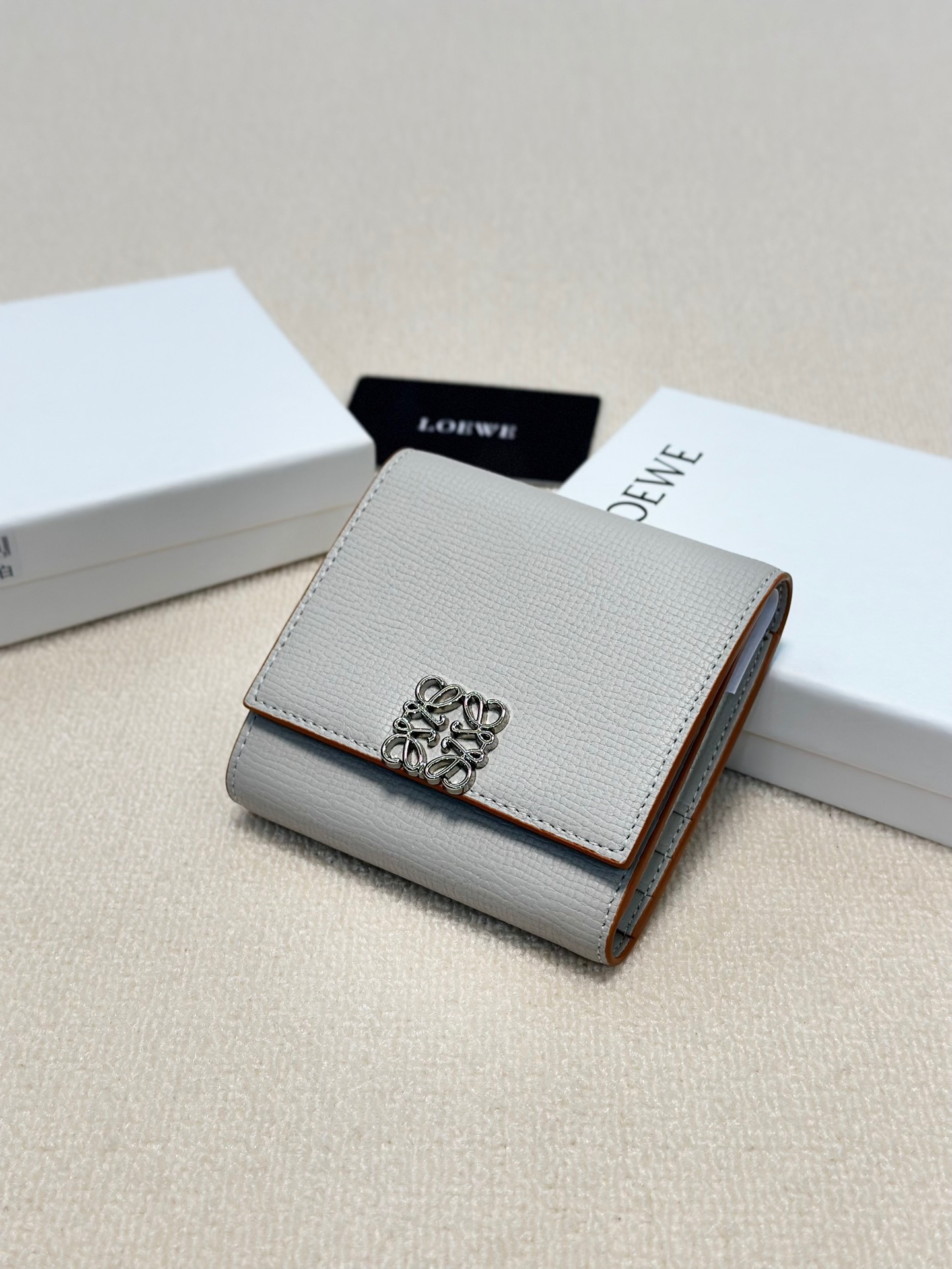 P115🎀🎀颜色 四色可选🎀尺寸 10x9.5🎀罗意威爆款牛皮钱包🔥款式经典做工精细耐磨耐用手感极佳❤️