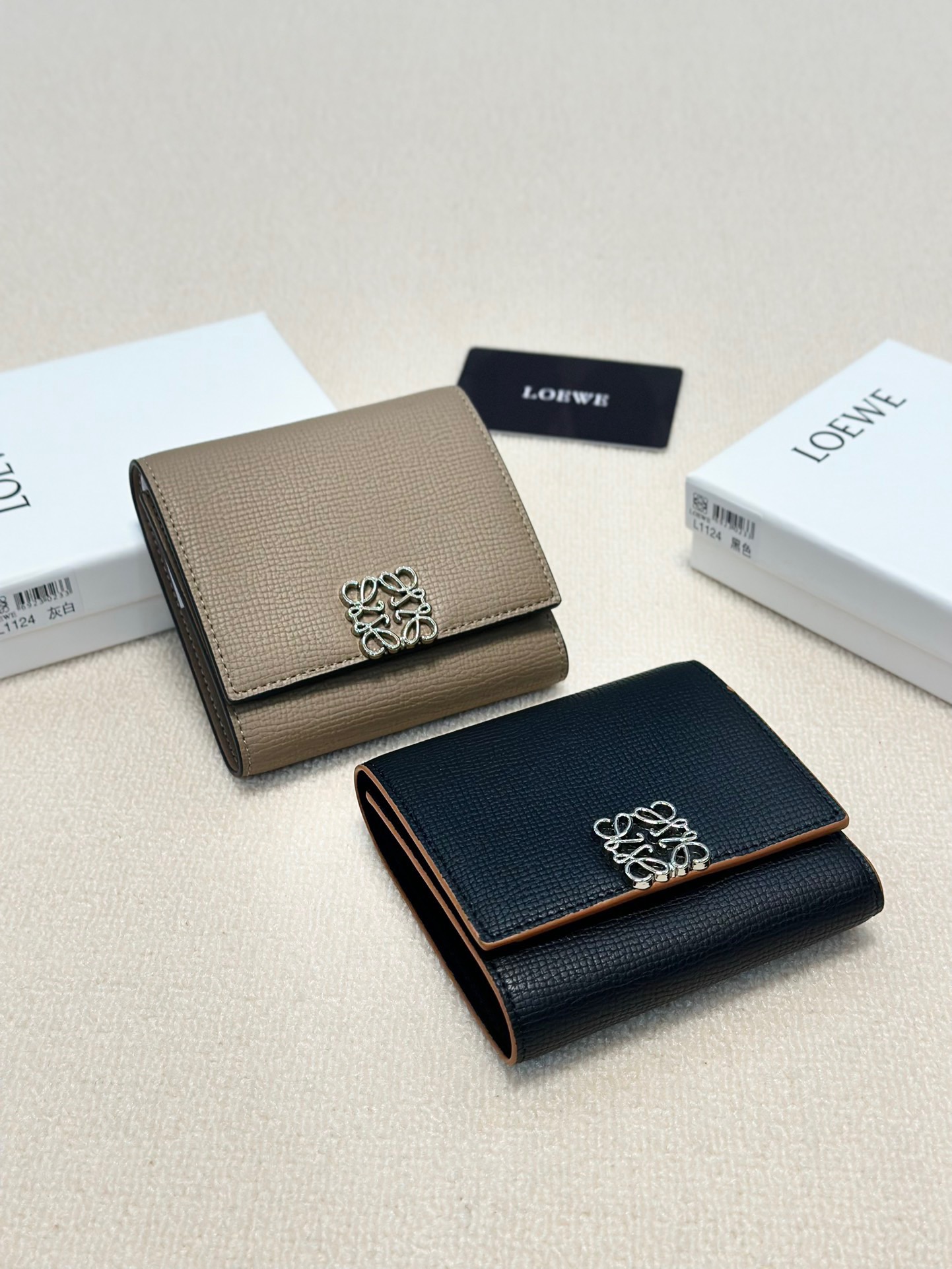 P115🎀🎀颜色 四色可选🎀尺寸 10x9.5🎀罗意威爆款牛皮钱包🔥款式经典做工精细耐磨耐用手感极佳❤️