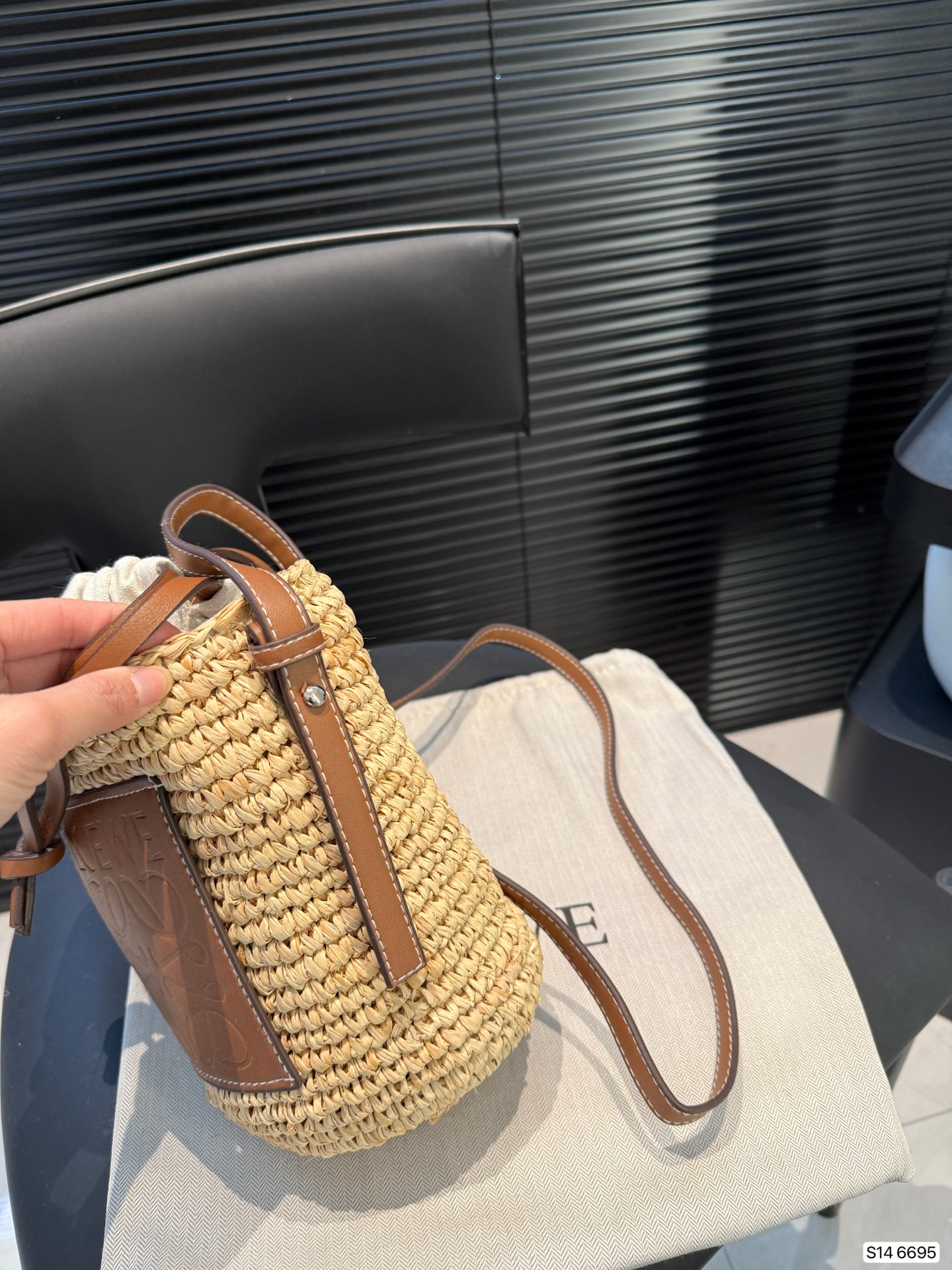 P120 罗意威编织购物袋 手感和视觉效果是一样的 包型更是完美，随意搭配！尺寸14 21 货号6695