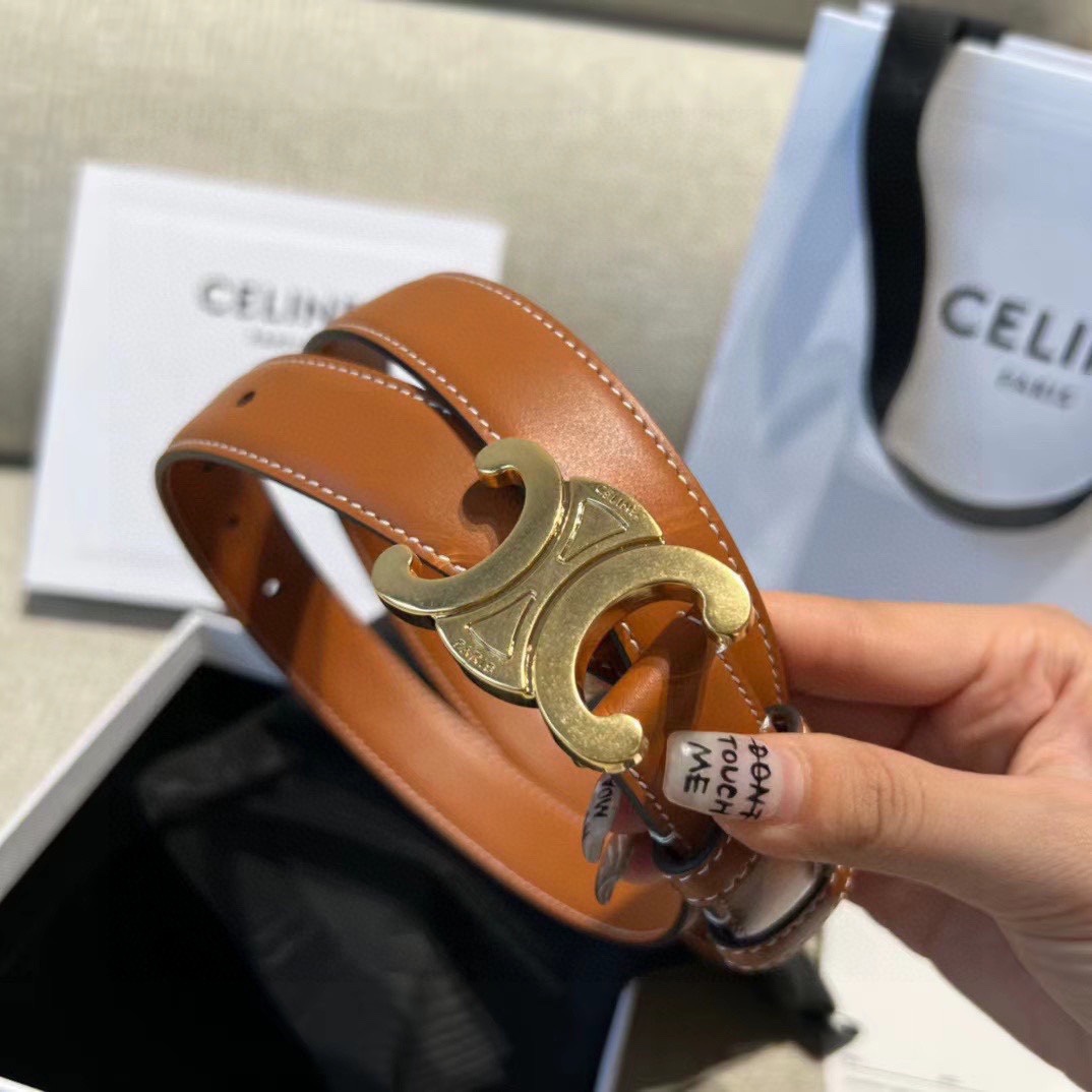 P90 顶级原厂正品级别,非市场普通品质,超火赛琳celine20上凯旋门腰带2.5mm精品 顶级进口制作,手感柔软细腻,上身效果超级好看